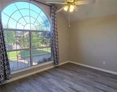 7509 Avalon Drive - Photo Thumbnail 18
