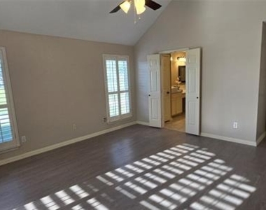 7509 Avalon Drive - Photo Thumbnail 11