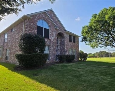 7509 Avalon Drive - Photo Thumbnail 1