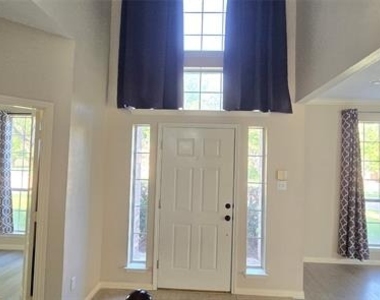 7509 Avalon Drive - Photo Thumbnail 2