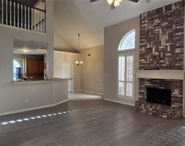 7509 Avalon Drive - Photo Thumbnail 8