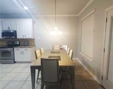 1024 Fair Oaks Drive - Photo Thumbnail 16