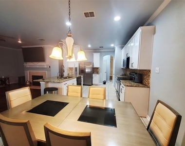 1024 Fair Oaks Drive - Photo Thumbnail 14