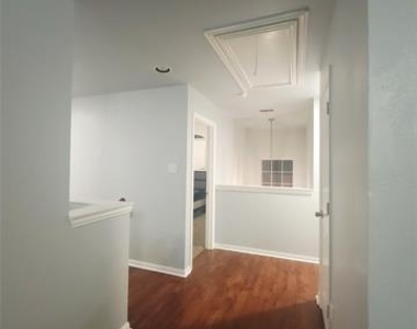 1024 Fair Oaks Drive - Photo Thumbnail 29