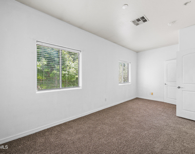 4608 W Maryland Avenue - Photo Thumbnail 15