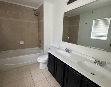 1733 Pointe West Way - Photo Thumbnail 16