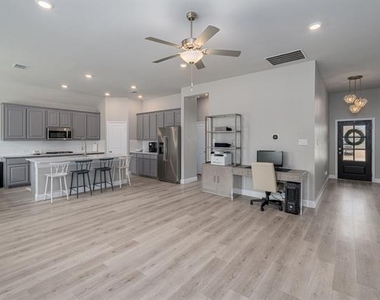 4104 Mockingbird Lane - Photo Thumbnail 2
