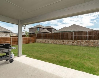 4104 Mockingbird Lane - Photo Thumbnail 19