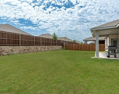 4104 Mockingbird Lane - Photo Thumbnail 18