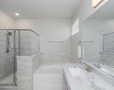 4104 Mockingbird Lane - Photo Thumbnail 11