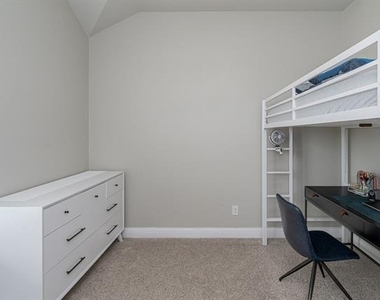 4104 Mockingbird Lane - Photo Thumbnail 16