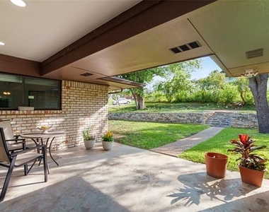 412 E Northgate Drive - Photo Thumbnail 24