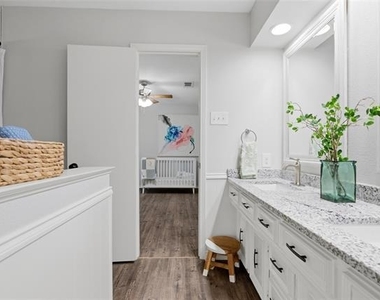 412 E Northgate Drive - Photo Thumbnail 14