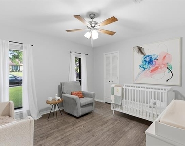 412 E Northgate Drive - Photo Thumbnail 15