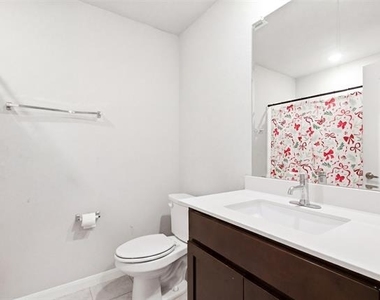 1136 Country Glen Drive - Photo Thumbnail 9