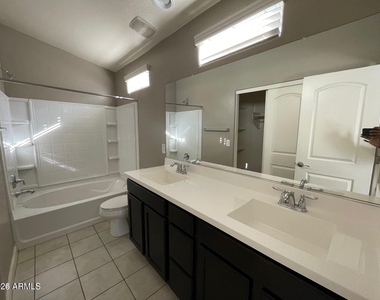2150 W Alameda Road - Photo Thumbnail 4