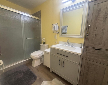 211 Country Lane - Photo Thumbnail 19