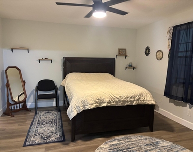 211 Country Lane - Photo Thumbnail 15