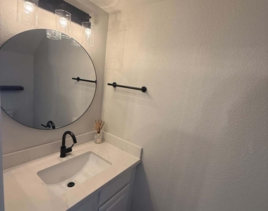 1505 N Center Street - Photo Thumbnail 8