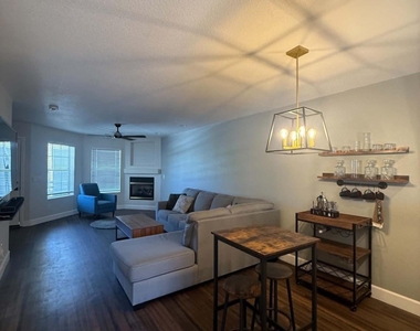 1505 N Center Street - Photo Thumbnail 3
