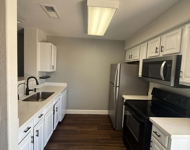 1505 N Center Street - Photo Thumbnail 5