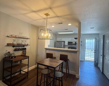 1505 N Center Street - Photo Thumbnail 4