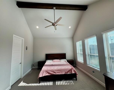 6443 Culverdale Lane - Photo Thumbnail 18