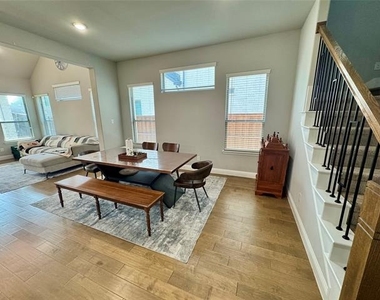6443 Culverdale Lane - Photo Thumbnail 14