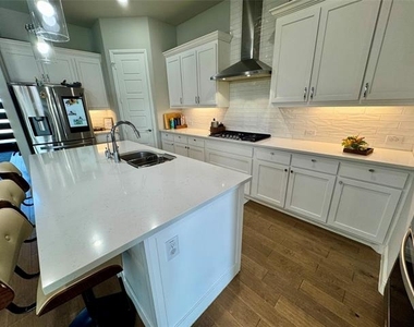 6443 Culverdale Lane - Photo Thumbnail 11
