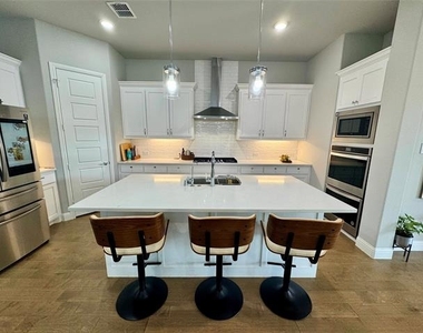 6443 Culverdale Lane - Photo Thumbnail 9