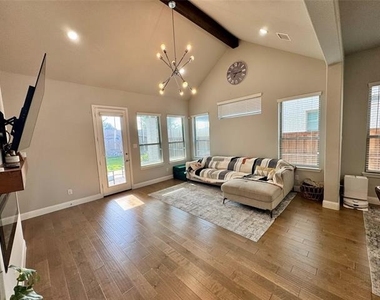 6443 Culverdale Lane - Photo Thumbnail 6