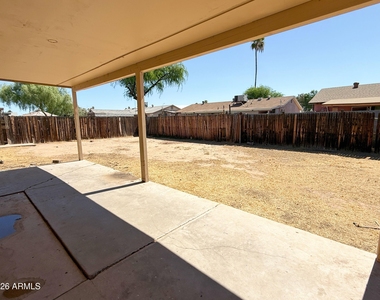 2027 N 66th Drive - Photo Thumbnail 16
