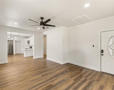 418 Lillian Street - Photo Thumbnail 6