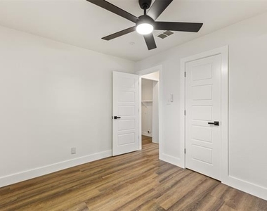 418 Lillian Street - Photo Thumbnail 20