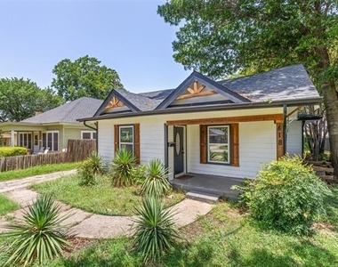 418 Lillian Street - Photo Thumbnail 3