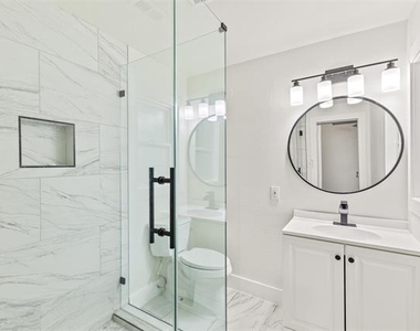 418 Lillian Street - Photo Thumbnail 14