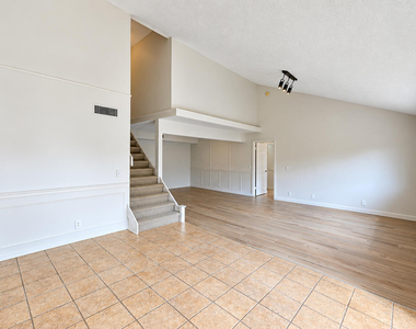 232 Maplecrest Circle - Photo Thumbnail 17