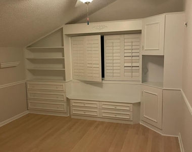 232 Maplecrest Circle - Photo Thumbnail 8
