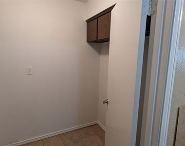 1434 Deborah Avenue - Photo Thumbnail 9