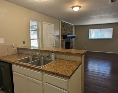 1434 Deborah Avenue - Photo Thumbnail 5