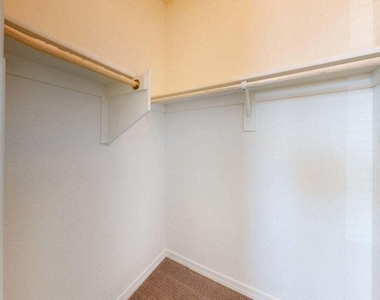 1107 S Vine Street - Photo Thumbnail 11
