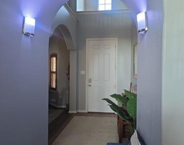 5513 Grenada Drive - Photo Thumbnail 2