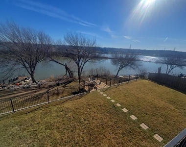 5513 Grenada Drive - Photo Thumbnail 5