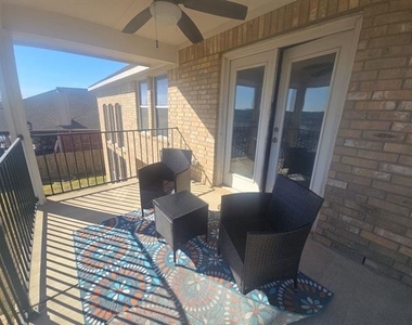 5513 Grenada Drive - Photo Thumbnail 6