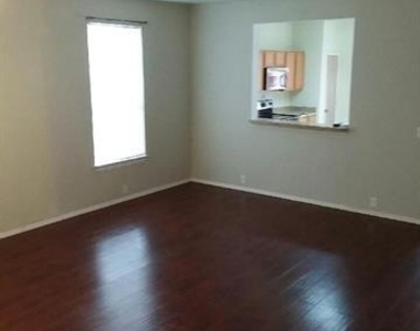 826 Greene Way - Photo Thumbnail 6