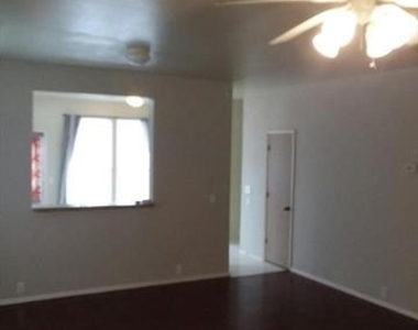 826 Greene Way - Photo Thumbnail 7
