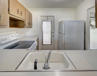 420 Se 2nd Avenue - Photo Thumbnail 4
