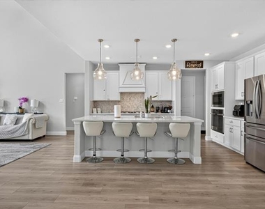 1428 Huckleberry Street - Photo Thumbnail 6