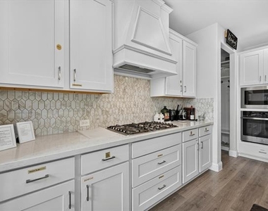 1428 Huckleberry Street - Photo Thumbnail 7