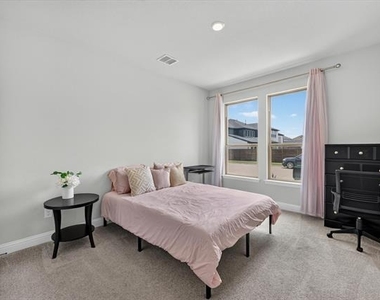 1428 Huckleberry Street - Photo Thumbnail 15